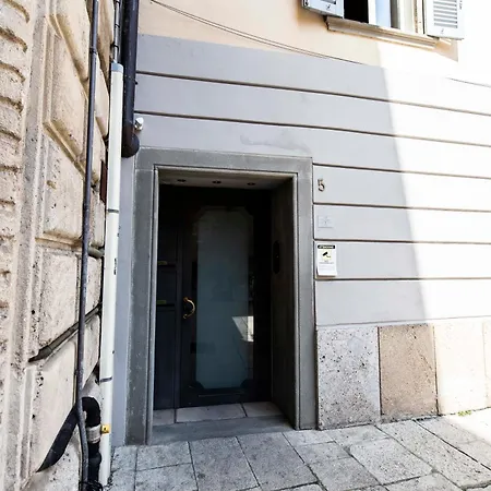 La Coccinella Piazzetta S. Spirito 5 *