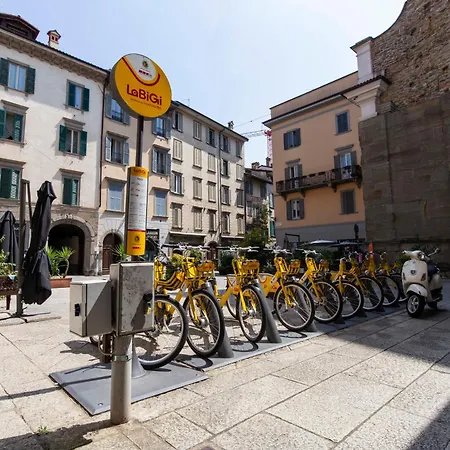 La Coccinella Piazzetta S. Spirito 5 * Bergamo